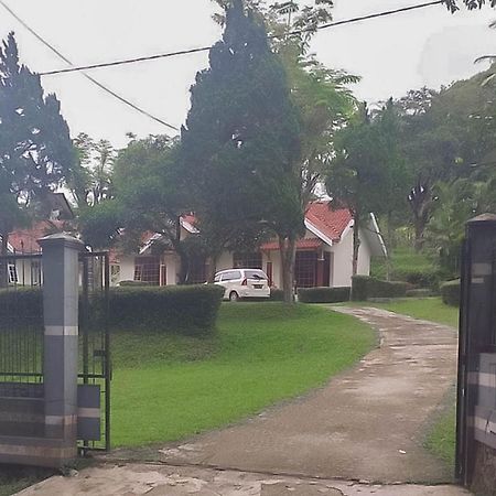 Villa Getsemani Mitra Reddoorz Sangkanurip Экстерьер фото