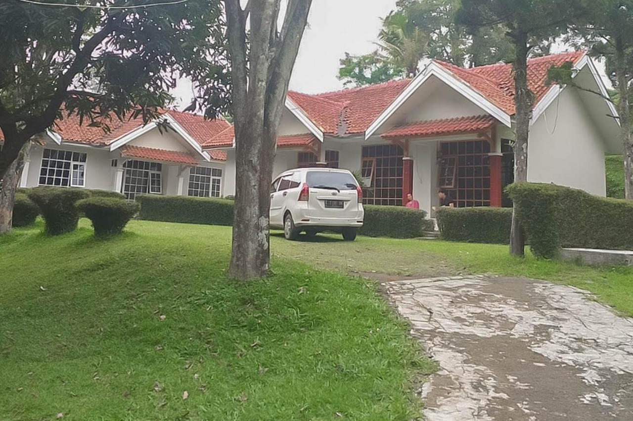 Villa Getsemani Mitra Reddoorz Sangkanurip Экстерьер фото
